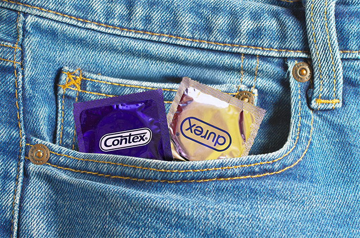 Condoom in portemonnee bewaren, doen of niet doen? Condoom in portemonnee bewaren, doen of niet doen?